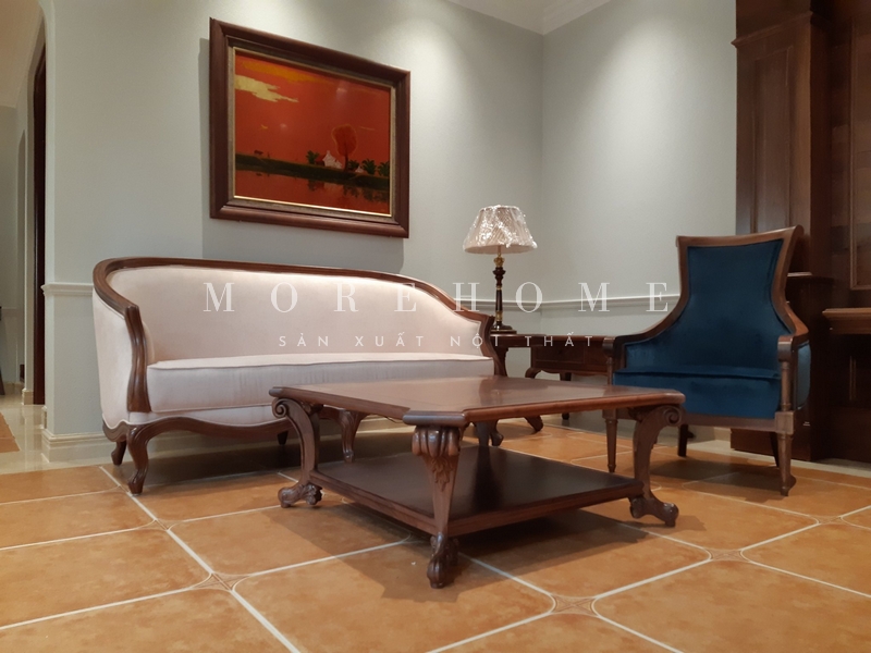 Làm nội thất bằng gỗ óc chó có phong cách tân cổ điển sang trọng, cung cấp nhiều tiện nghi và tạo cảm giác thoải mái.